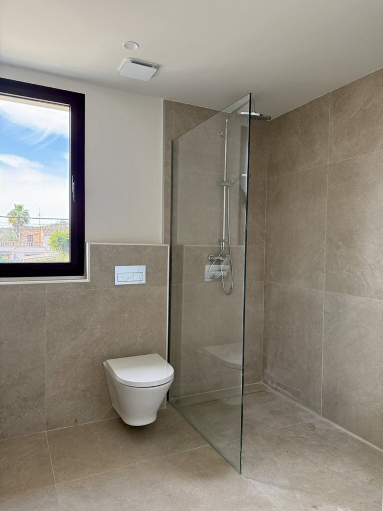 Neubau Mallorca Badezimmer