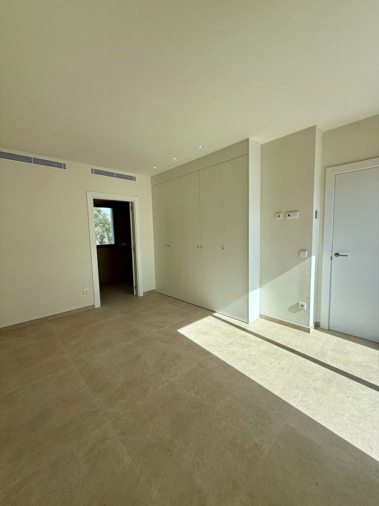 Schlafzimmer OG mit Einbauschrank