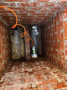 Reinigung des Kanals auf Mallorca