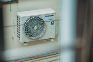 Klimaanlage oder Luftentfeuchter? Um effektiv Immobilien auf Mallorca zu entfeuchten besser ein Luftentfeuchter.