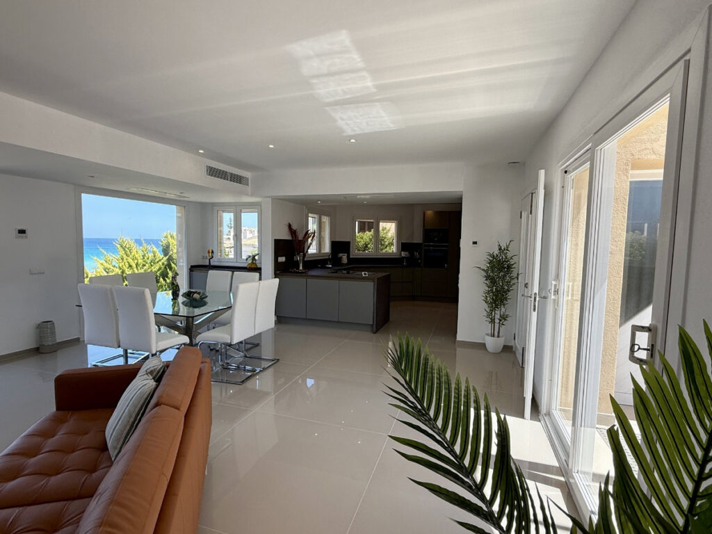 Offener Wohn und Essbereich einer Villa zum Verkauf Mallorca
