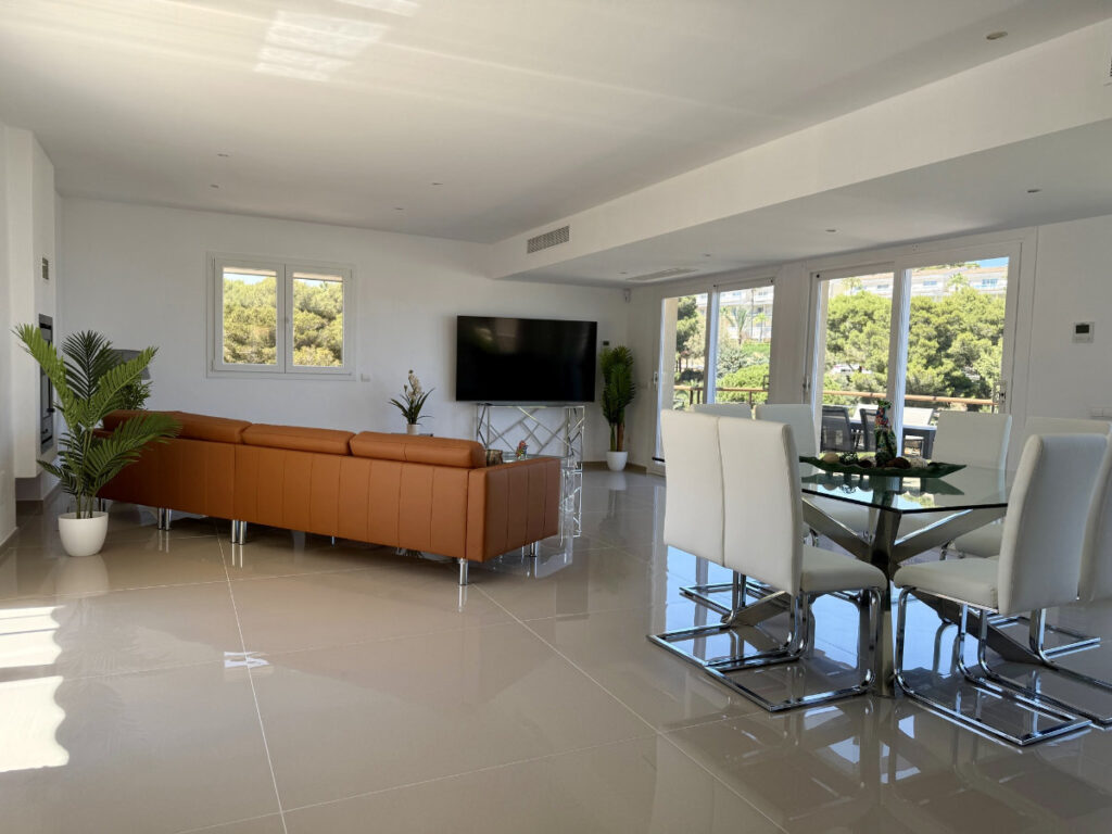 Hochwertige Möblierung in einer exklusiven Villa an der Ostküste Mallorcas